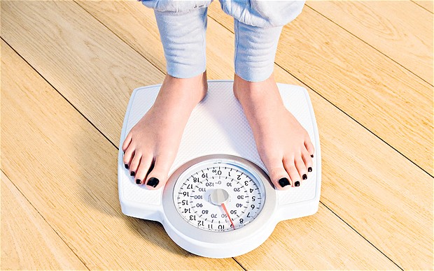 برای لاغر شدن دائمی فقط کاهش وزن مهم نیست، بلکه حفظ وزن کاسته شده مهمتر است. کلمات کلیدی: نگهداری وزن ، بازگشت وزن ،  کالری تثبیت وزن ، تثبیت کننده وزن 